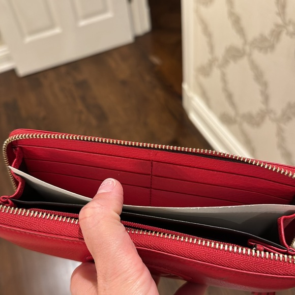 Gucci Wallet - Picture 2 of 3